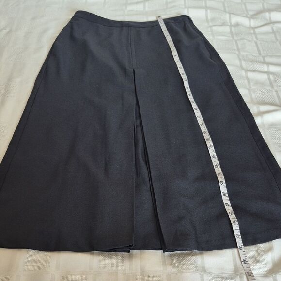 Banana Republic Classic Black A-Line Skirt - Picture 10 of 16